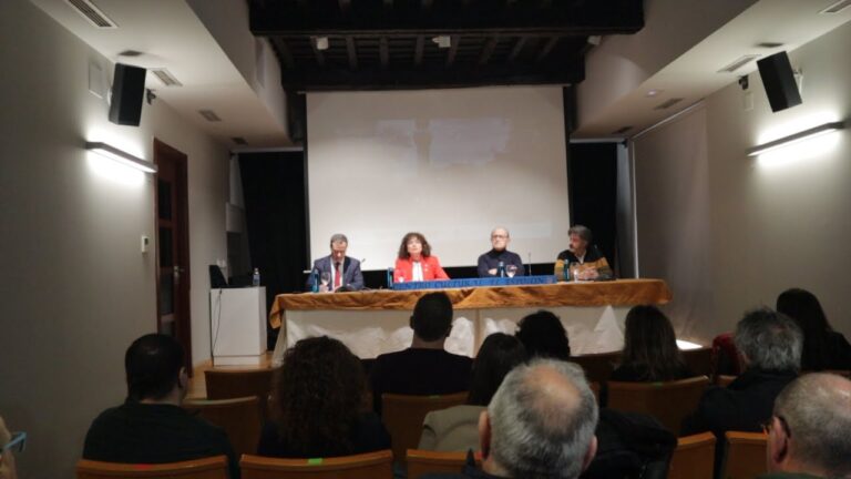 Principales Centros Comerciales en Villaconejos